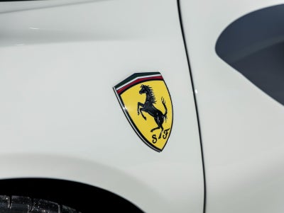 2023 Ferrari SF90 Stradale Base