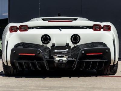 2023 Ferrari SF90 Stradale Base