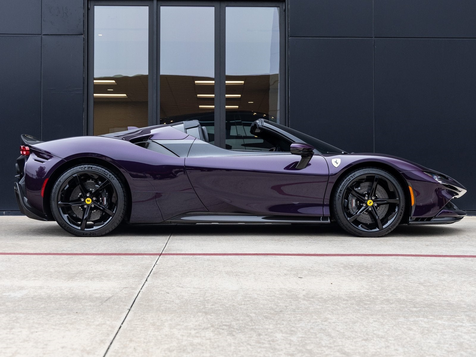 2025 Ferrari SF90 Spider Base