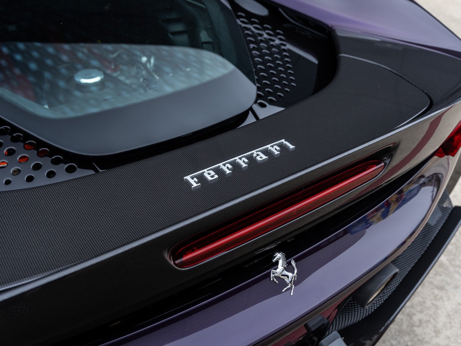 2025 Ferrari SF90 Spider Base