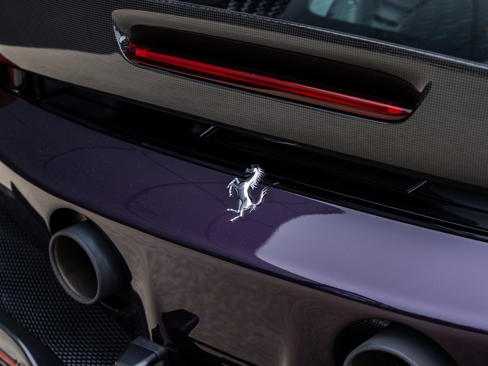 2025 Ferrari SF90 Spider Base