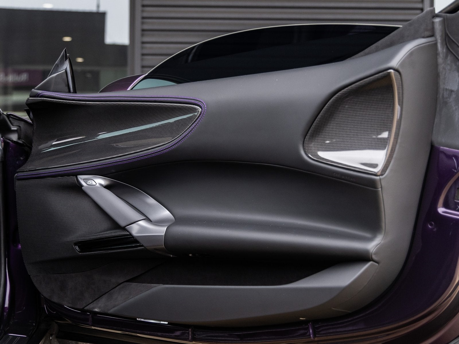 2025 Ferrari SF90 Spider Base