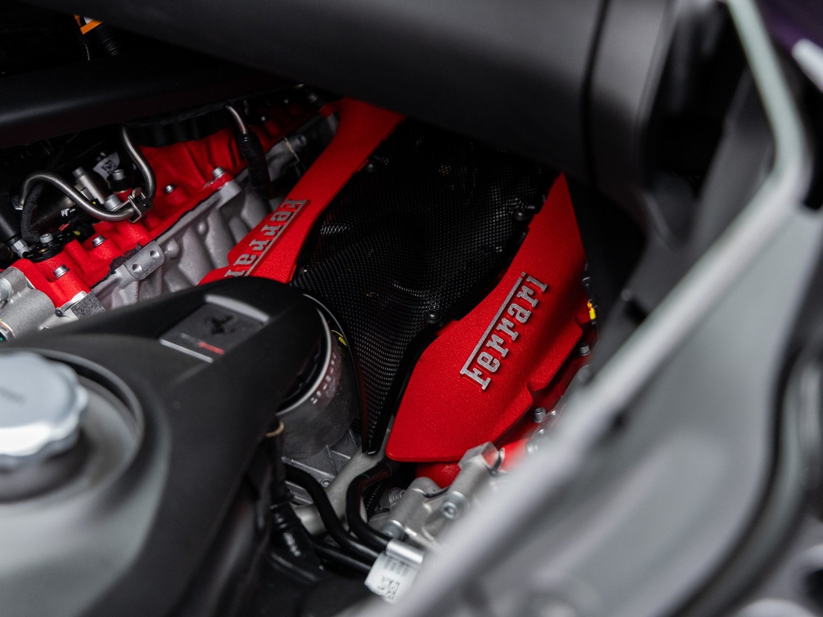 2025 Ferrari SF90 Spider Base