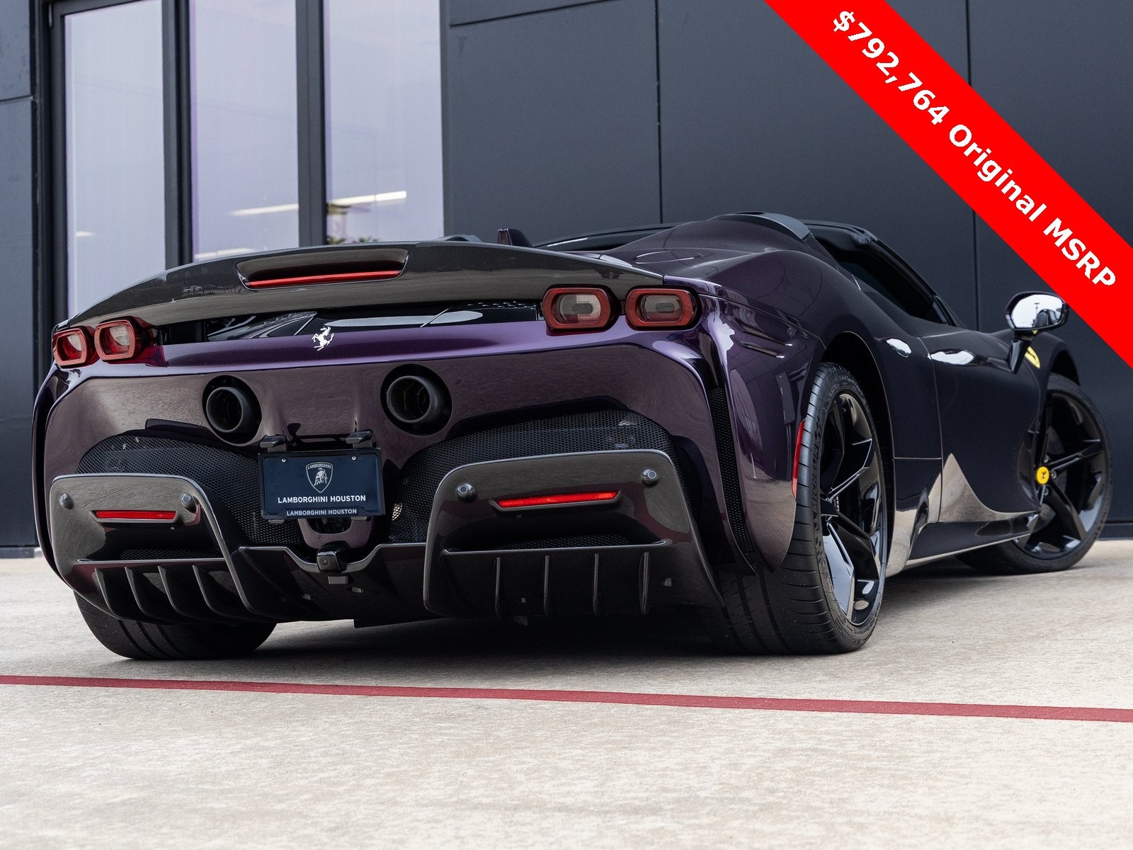 2025 Ferrari SF90 Spider Base