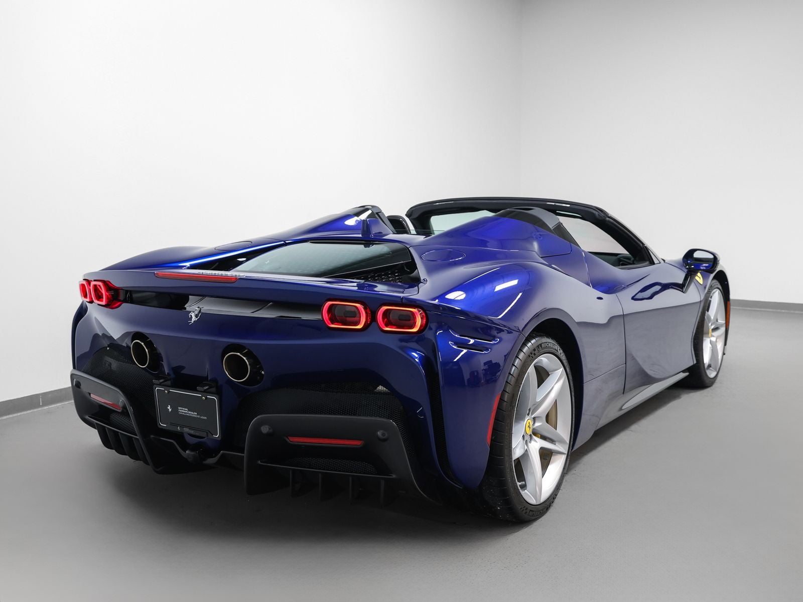 2022 Ferrari SF90 Spider Base