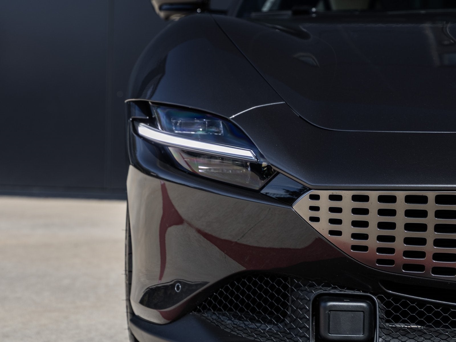 2022 Ferrari Roma Base