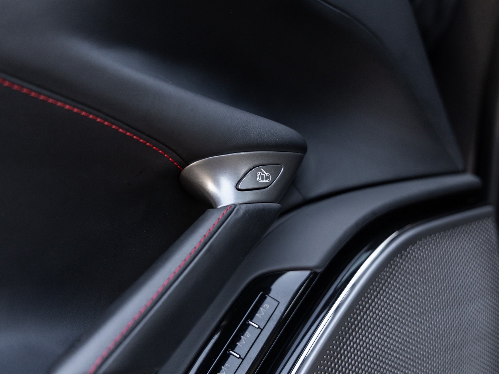 2022 Ferrari Roma Base