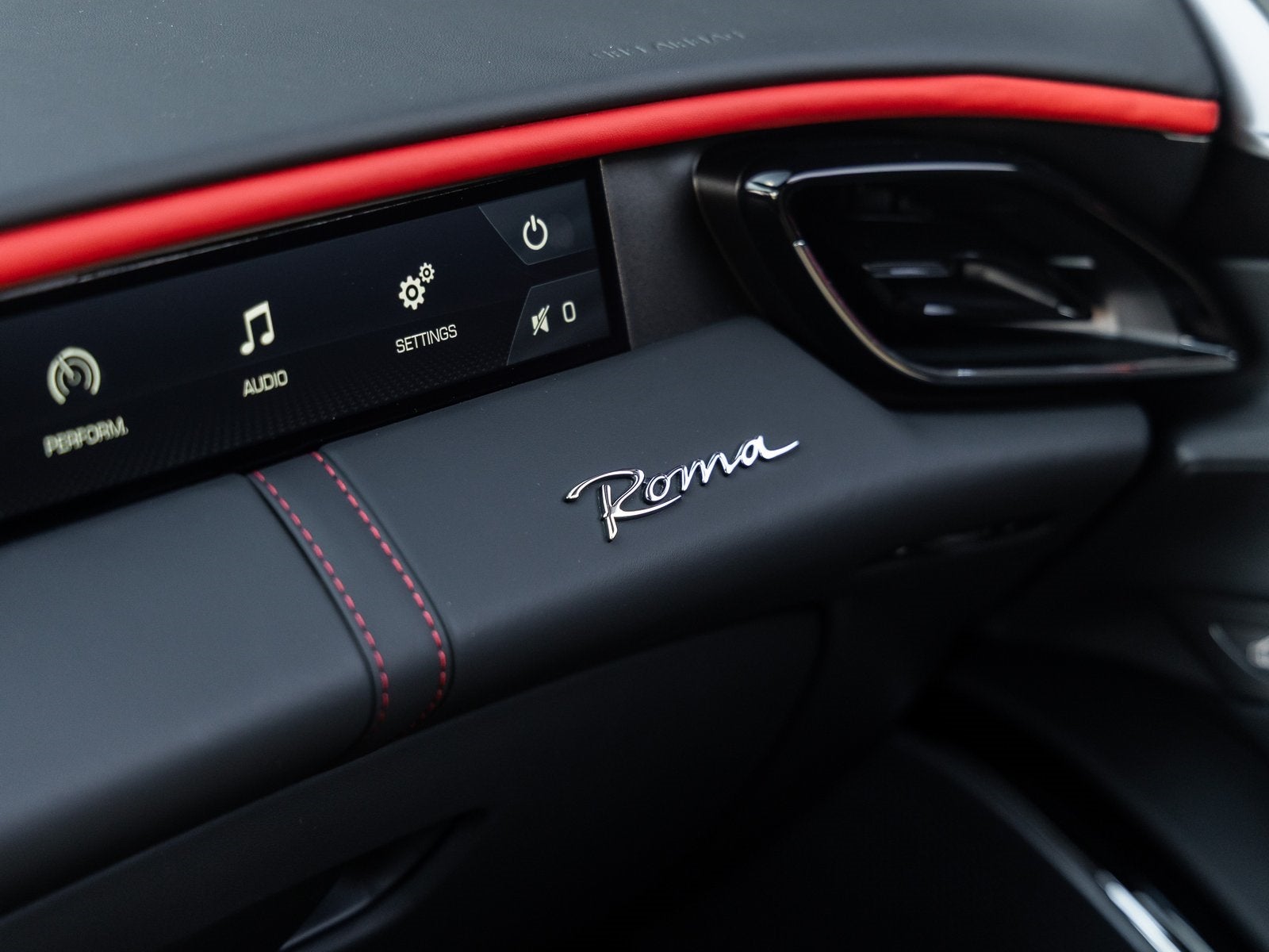 2022 Ferrari Roma Base