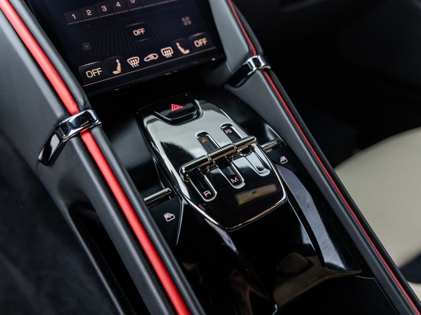 2022 Ferrari Roma Base