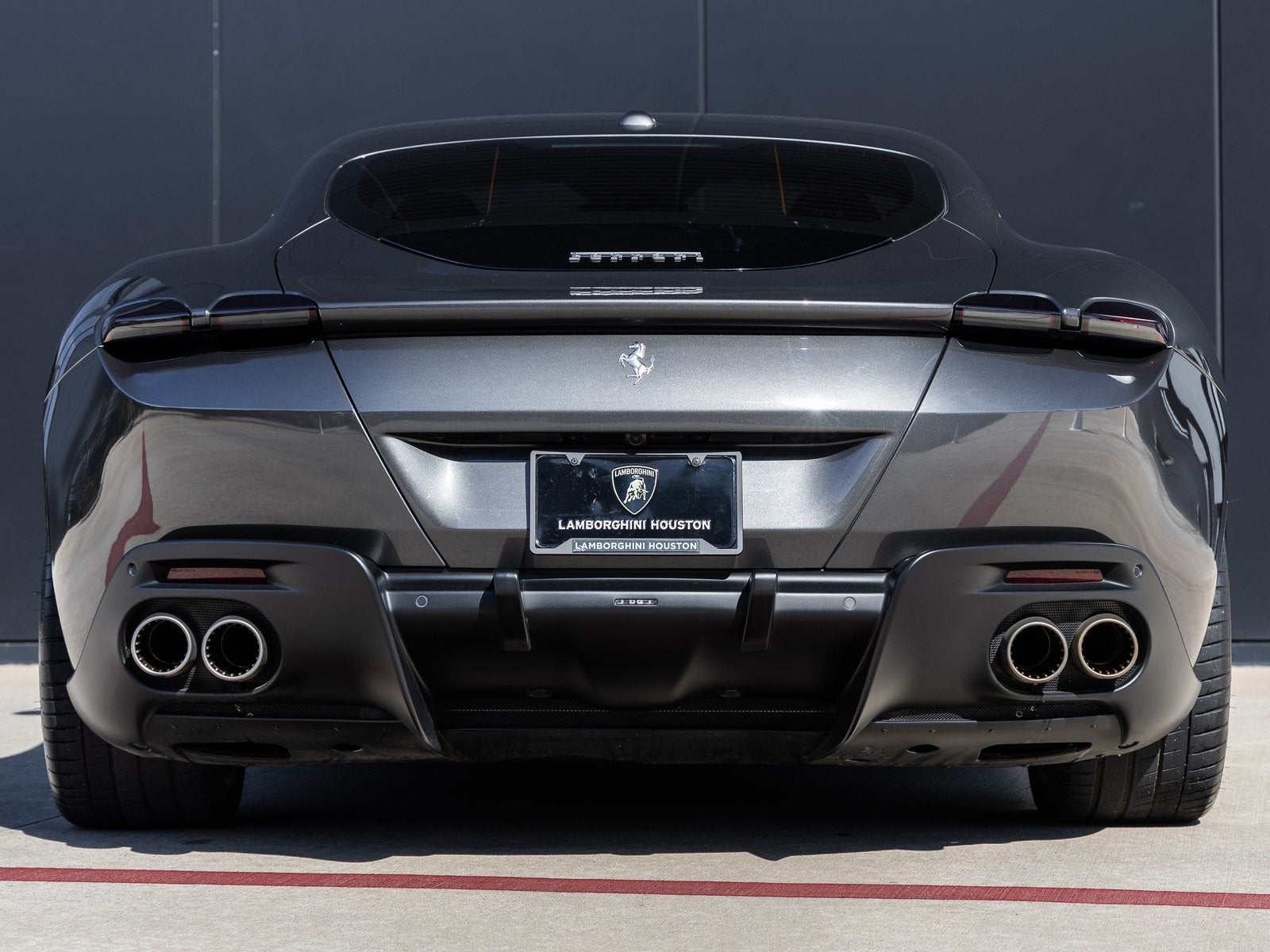 2022 Ferrari Roma Base