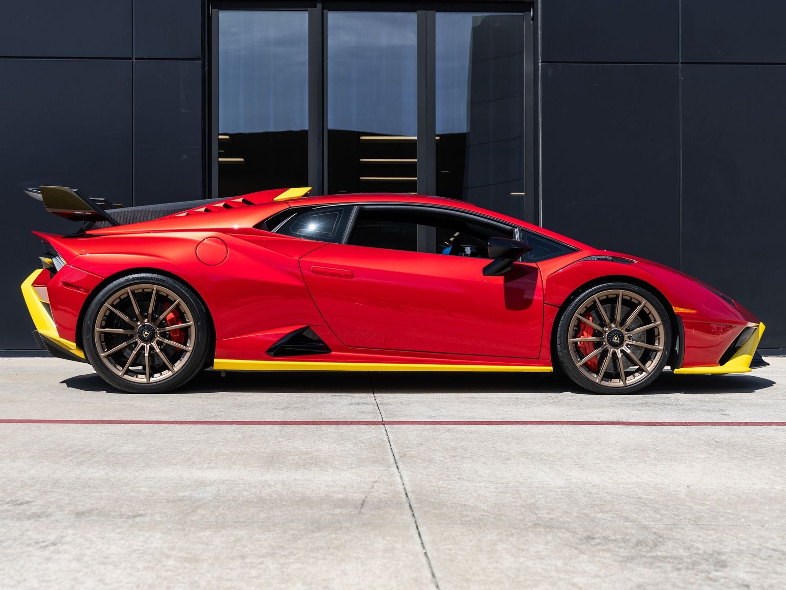 2022 Lamborghini Huracan STO Base