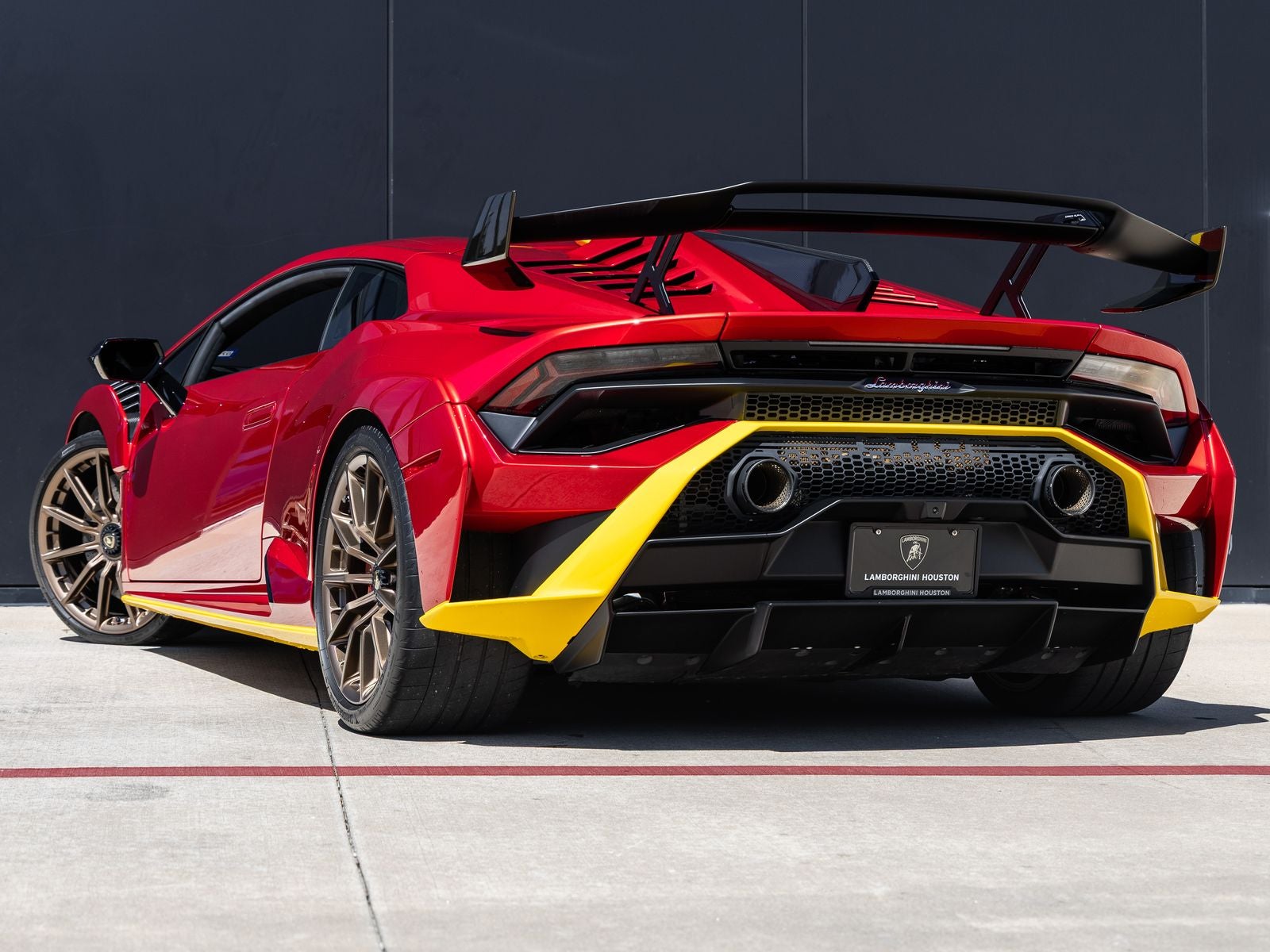 2022 Lamborghini Huracan STO Base