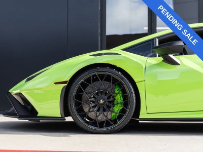 2023 Lamborghini Huracan STO Base