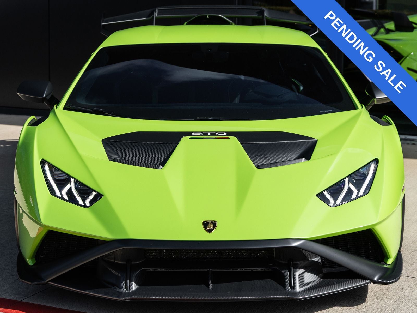 2023 Lamborghini Huracan STO Base