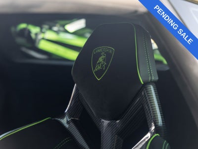 2023 Lamborghini Huracan STO Base