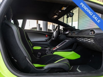 2023 Lamborghini Huracan STO Base
