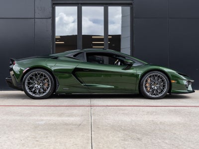 2026 Lamborghini Temerario Base