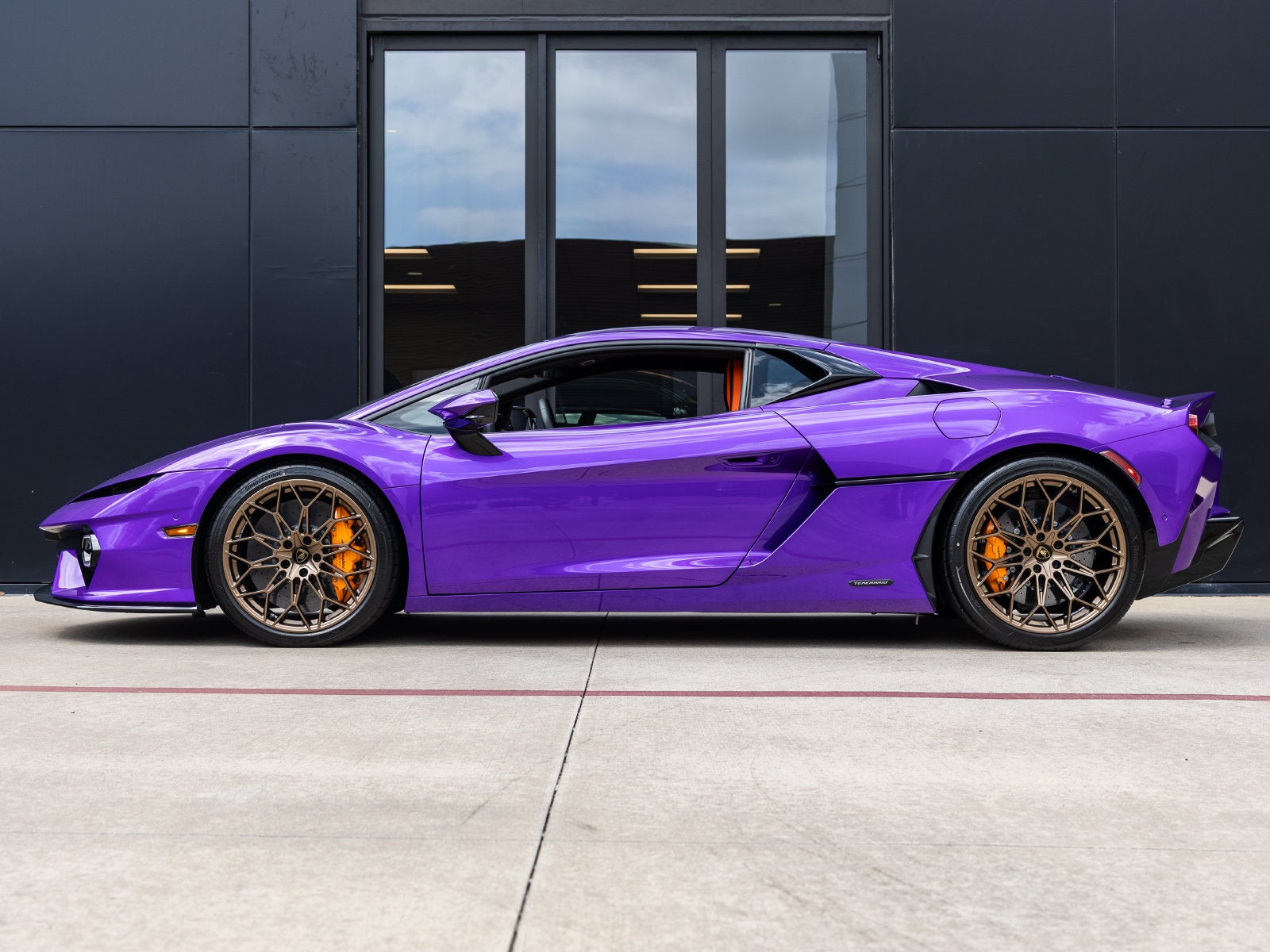 2026 Lamborghini Temerario Base