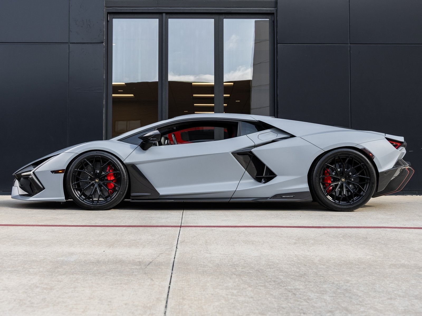 2024 Lamborghini Revuelto Base