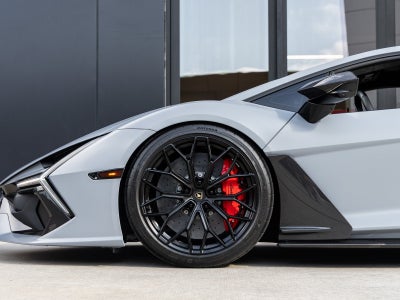 2024 Lamborghini Revuelto Base