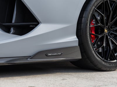 2024 Lamborghini Revuelto Base