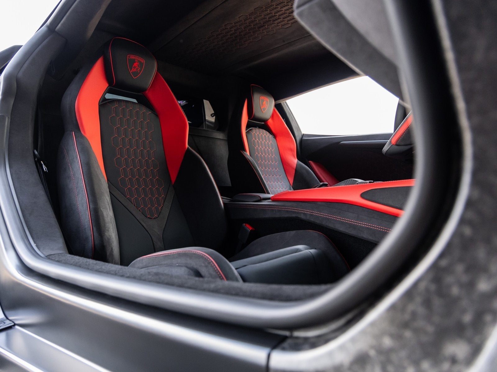 2024 Lamborghini Revuelto Base