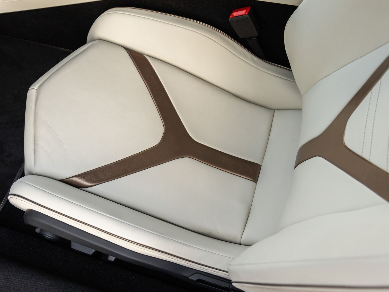 2024 Lamborghini Revuelto Base
