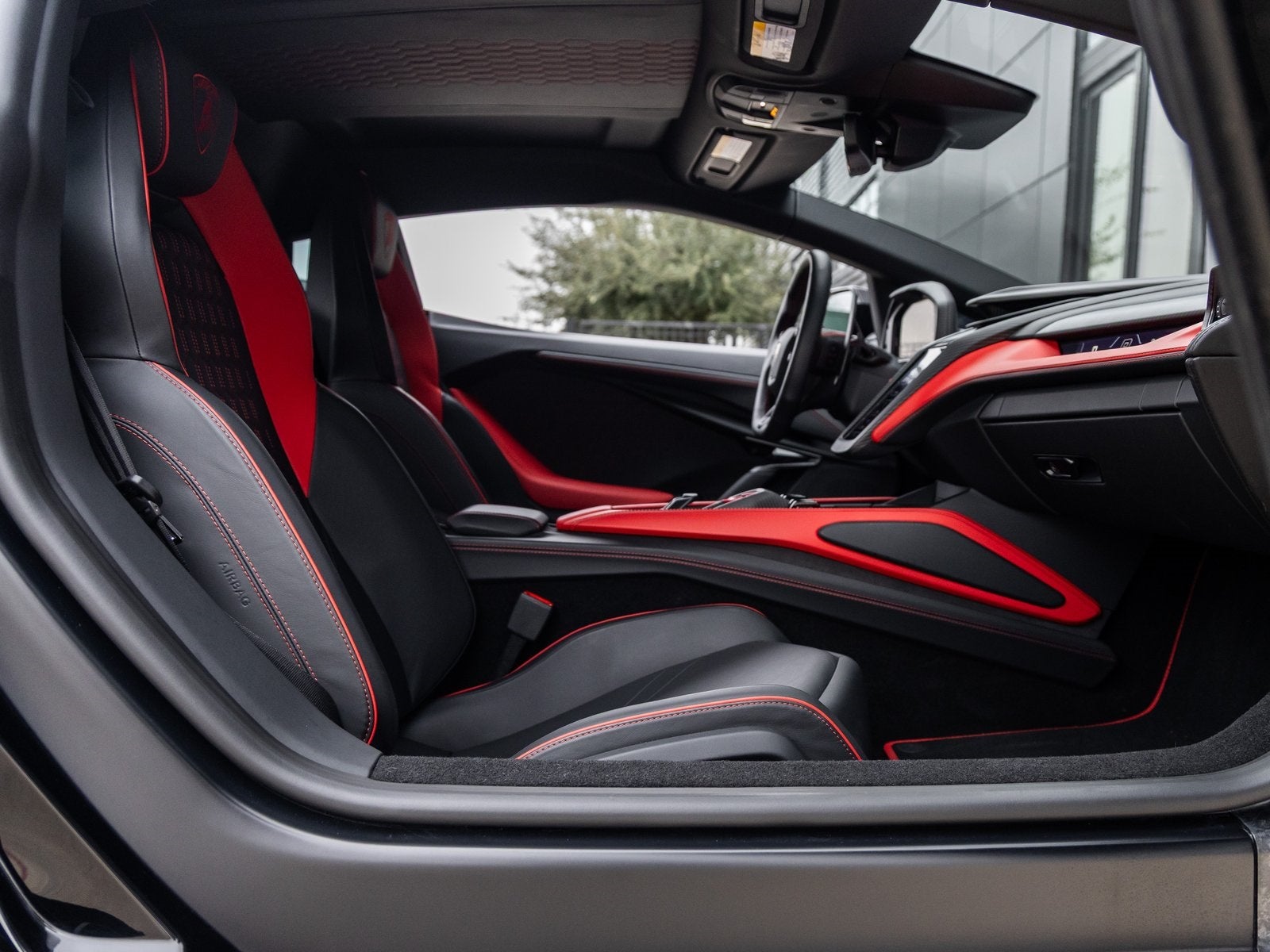 2024 Lamborghini Revuelto Base