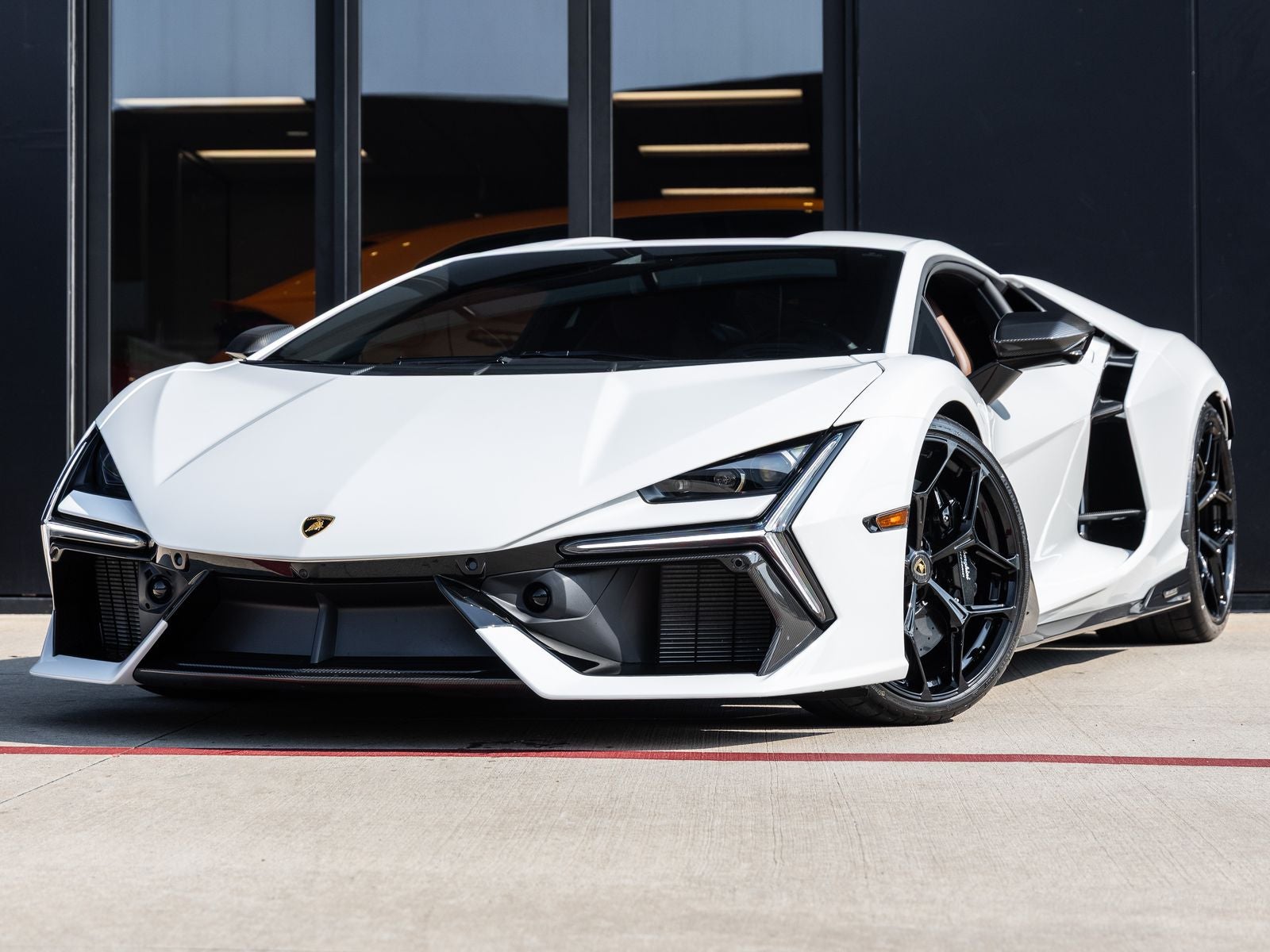 2024 Lamborghini Revuelto