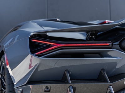 2025 Lamborghini Revuelto Base