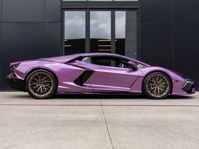 2025 Lamborghini Revuelto Base