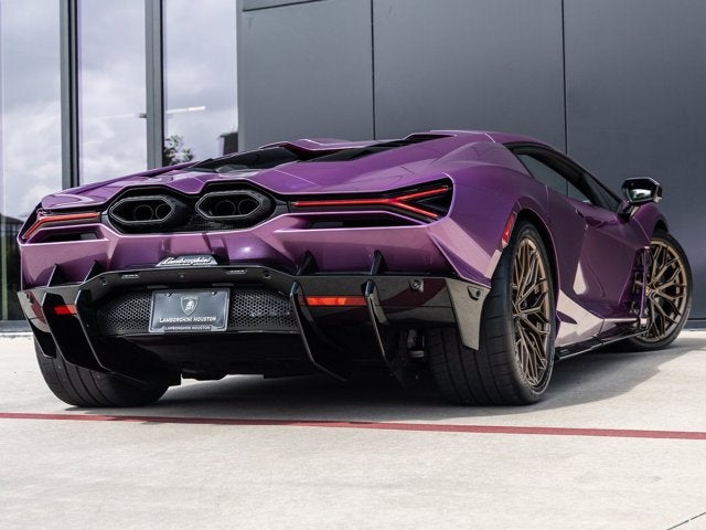 2025 Lamborghini Revuelto Base