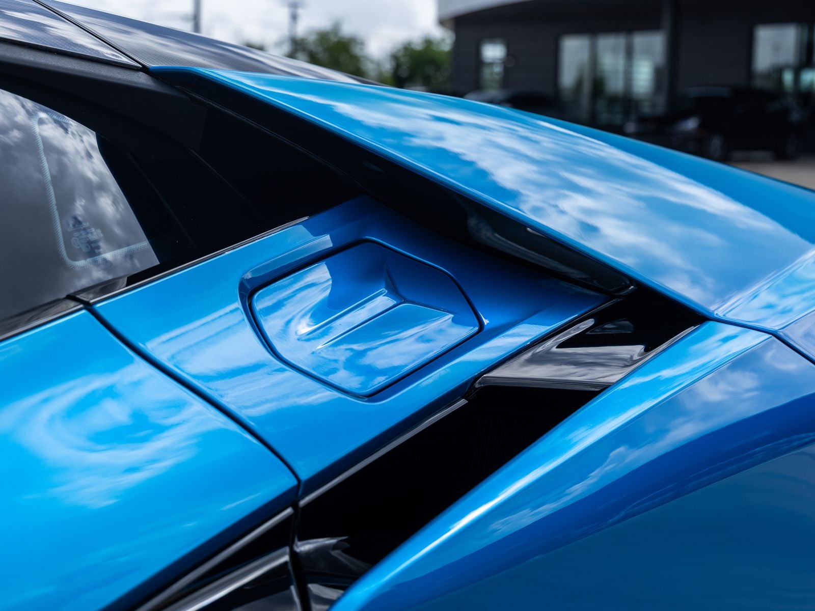 2025 Lamborghini Revuelto Base