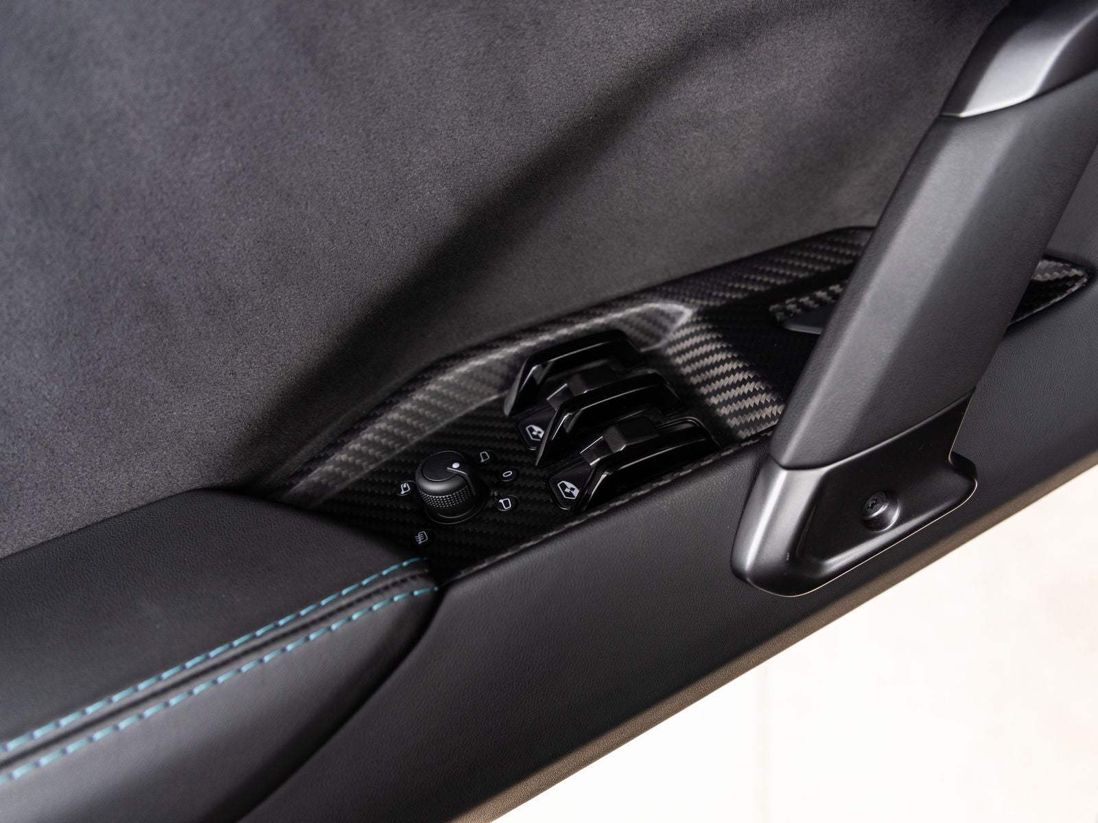 2025 Lamborghini Revuelto Base