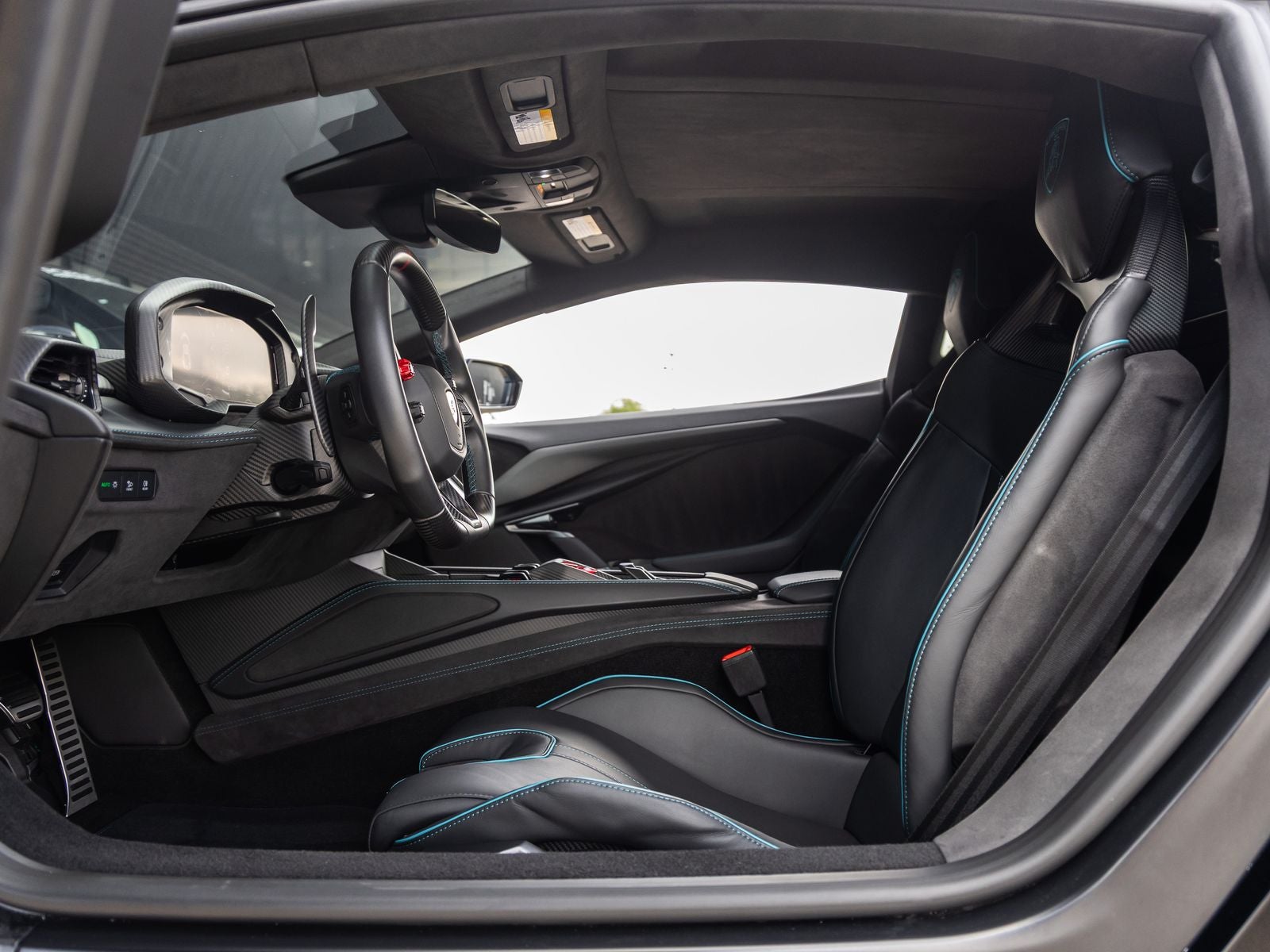 2025 Lamborghini Revuelto Base