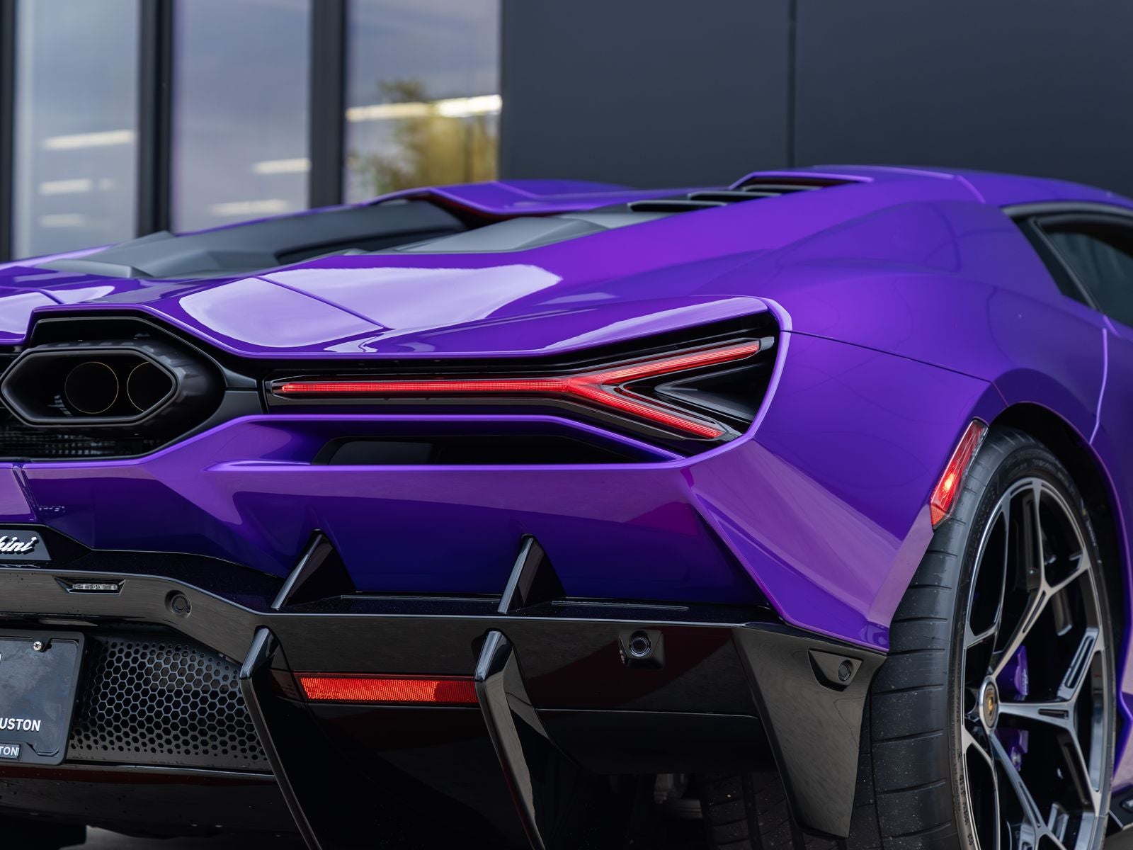 2025 Lamborghini Revuelto Base