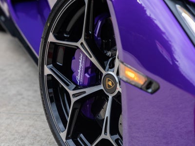 2025 Lamborghini Revuelto Base