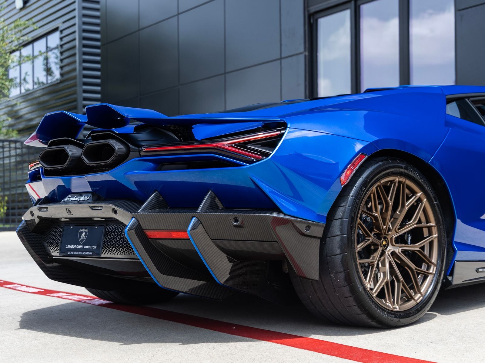 2025 Lamborghini Revuelto Base