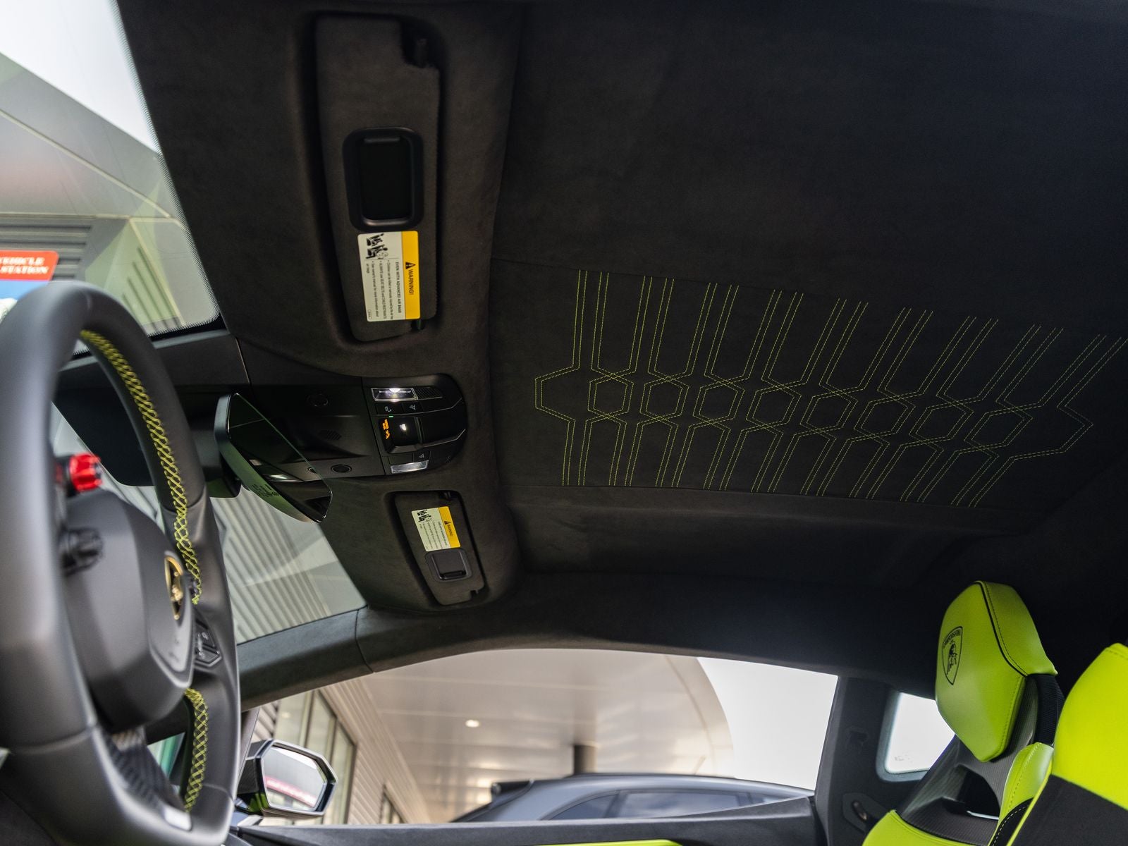 2025 Lamborghini Revuelto Base