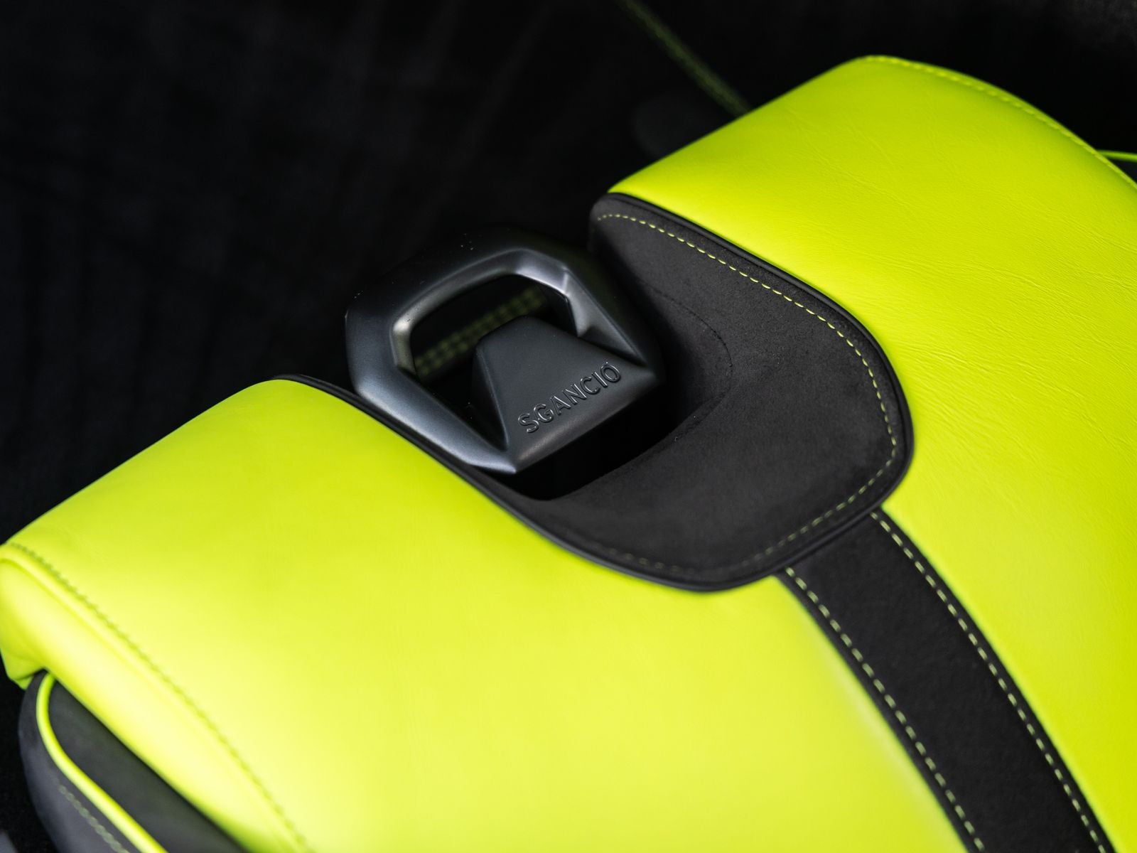 2025 Lamborghini Revuelto Base