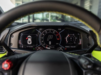 2025 Lamborghini Revuelto Base