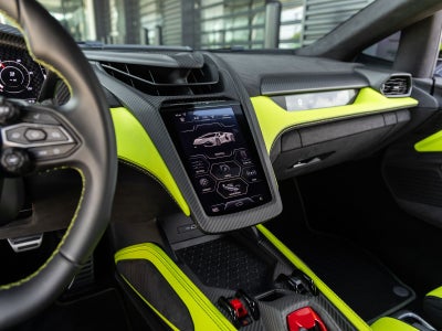 2025 Lamborghini Revuelto Base