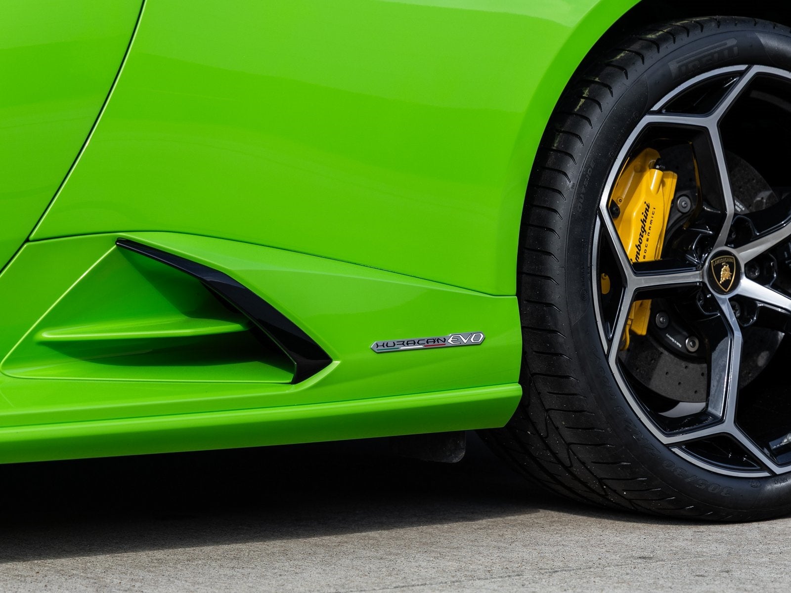 2020 Lamborghini Huracan EVO Base