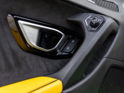 2020 Lamborghini Huracan EVO Base