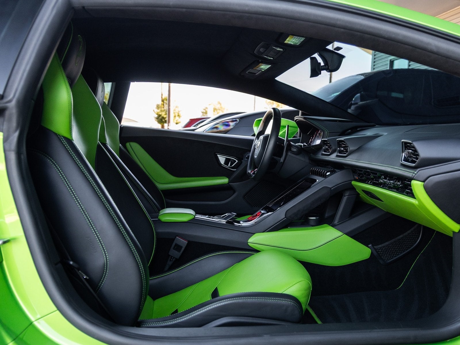 2022 Lamborghini Huracan EVO Base