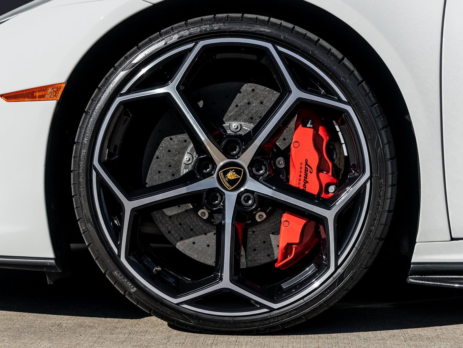 2023 Lamborghini Huracan EVO Base