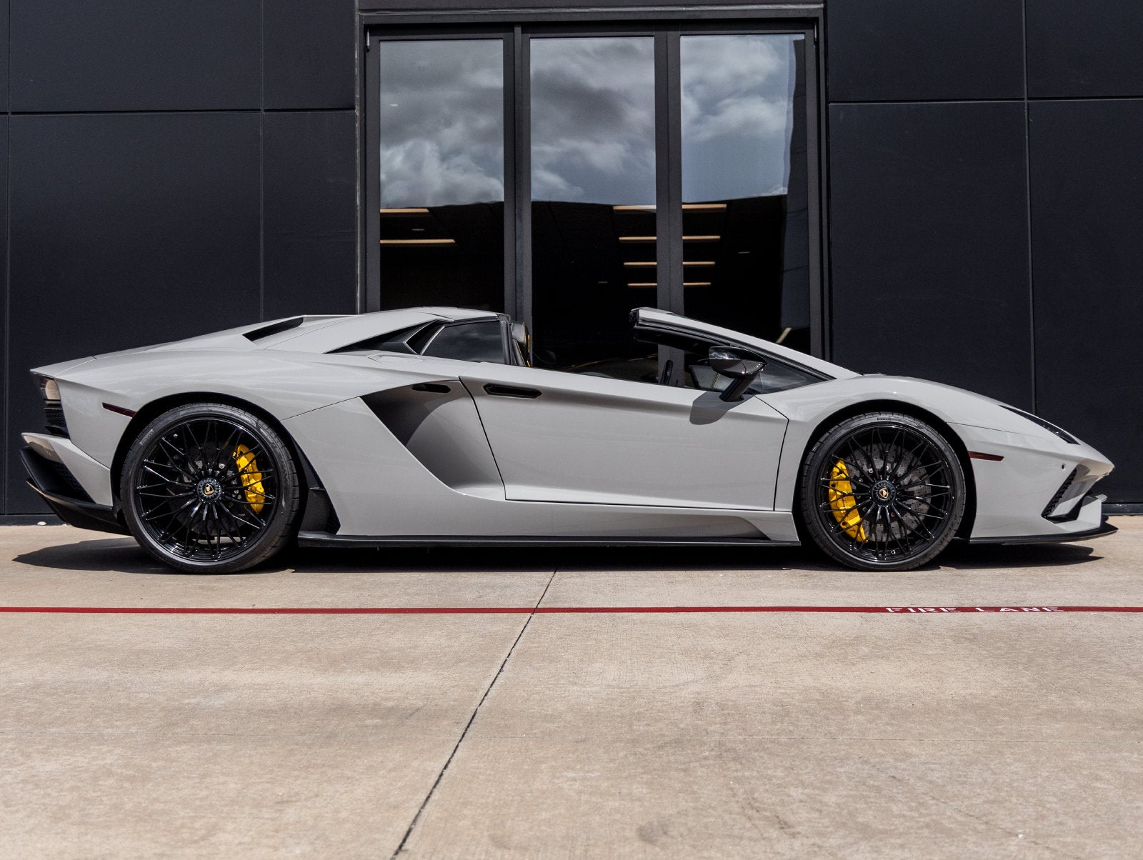 2019 Lamborghini Aventador S Base