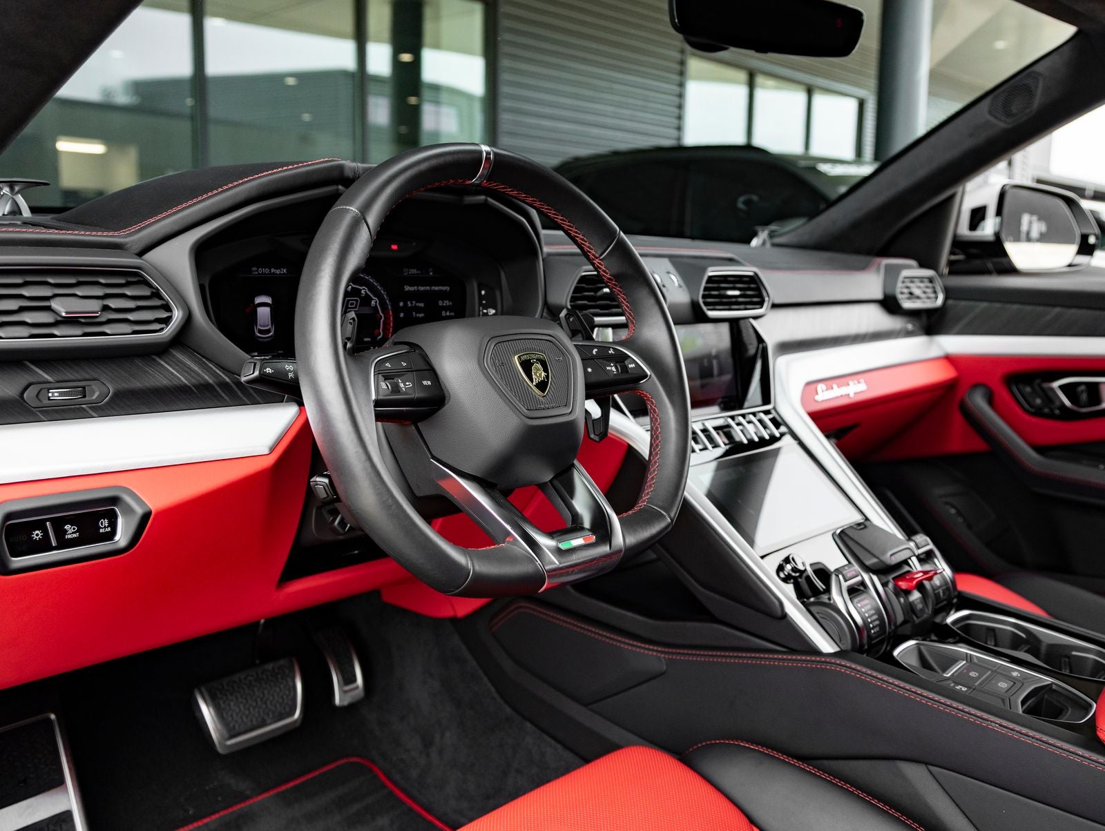 2020 Lamborghini Urus Base