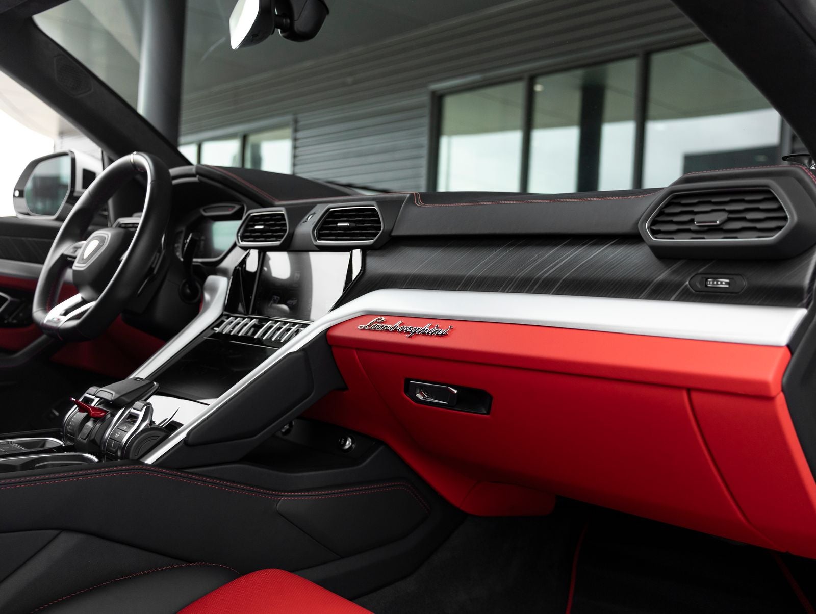 2020 Lamborghini Urus Base