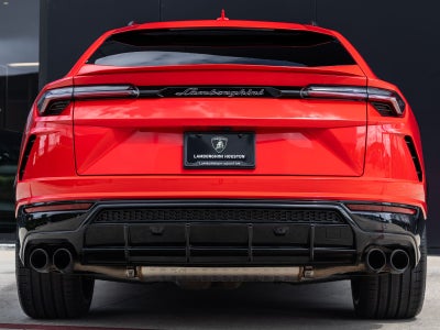 2022 Lamborghini Urus Base